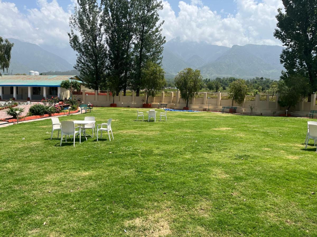 Pops Resort Palampur Exterior photo