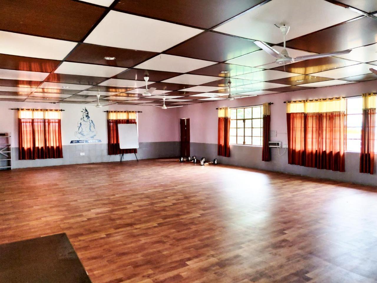 Pops Resort Palampur Exterior photo