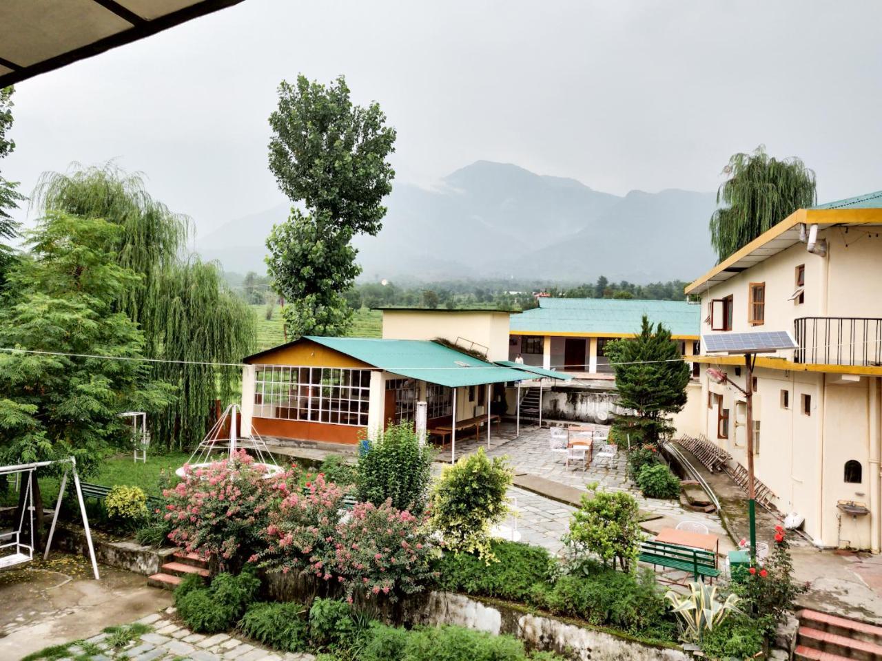Pops Resort Palampur Exterior photo